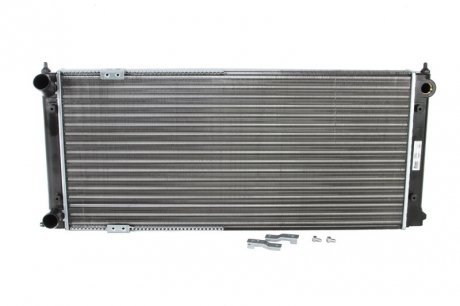 Радиатор охлаждения VW NISSENS 652621