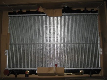 Радиатор охлаждения HYUNDAI ELANTRA (XD) (00-) NISSENS 67493