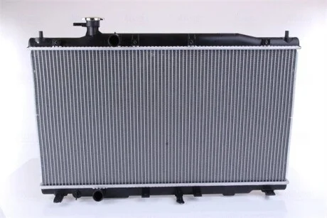 Радиатор охлаждения HONDA CR-V (RE) (06-) 2.0 i 16V NISSENS 681386