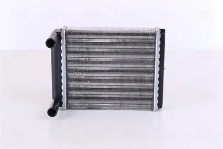 Радиатор охлаждения NISSENS 72038