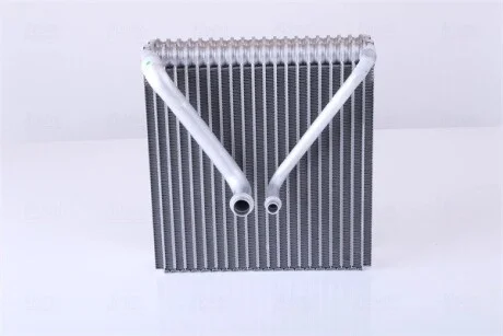 Испаритель SEAT CORDOBA(02-)1.2 i 12V(+)[OE 6Q0.820.103] NISSENS 92191