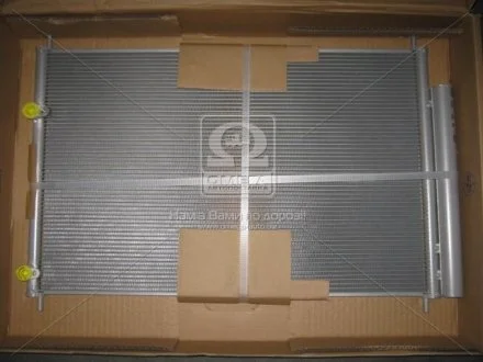 Радіатор кондиціонера First Fit NISSENS 940037