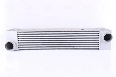 Интеркулер BMW 7 E65-E66-E67-E68(01-)730 d(+)[OE PML000010] NISSENS 96657