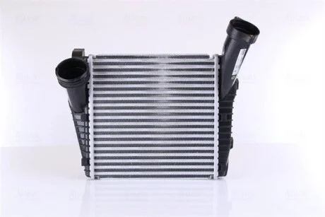Интеркулер CAYENNE(02-)3.0 V6 TDi(+)[OE 7L0.145.804 A] NISSENS 96687