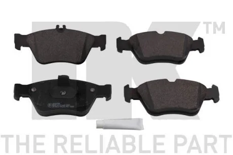 Колодки гальмівні передні Mercedes 202/210 2.0-2.5D 95- NK 223330
