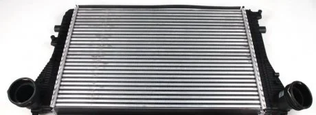 Интеркулер VAG A3 / Octavia / Caddy / Golf V / VI 1.8Tsi / 2.0Tdi 05- NRF 30454