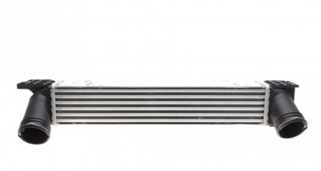 Радиатор интеркулера NRF 30797 (фото 1)