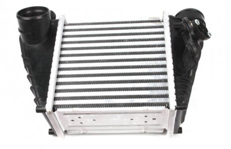 Радиатор интеркулера Audi / VW 1.8T / 1.9TDI 96- NRF 30847 (фото 1)