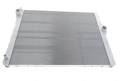 Радиатор основной BMW 5 (F10), 5 (F11), 7 (F01, F02, F03, F04) 3.0 06.08-12.15 NRF 50479