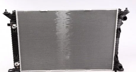Радіатор охолодження AAudi A4, A4 Allroad, A5, A6, Q3, Q5 1.4-3.0D 10.07- NRF 53718