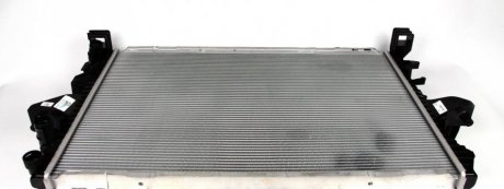Радиатор VW T5 1.9TDI, 2.0 04.03- NRF 53796 (фото 1)