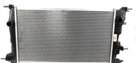 Радиатор охлаждения двигателя (MT) Megane III, Scenic III 1.2 / 1.4 / 1.5D 11.08- NRF 53963 (фото 1)