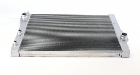 Радиатор охлаждения двигателя BMW X5 (E70), X6 (E71, E72) 3.0 / 3.0D 02.07-06.14 NRF 58467 (фото 1)