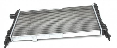 Радиатор охлаждения Opel Kadet 1.3 86-91 NRF 58711 (фото 1)