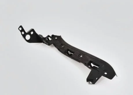 Направляющая бампера права CY 07-10 PORSCHE 95550505010