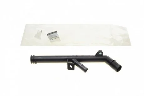 ПатрубоКомплектрубка системы охлаждения Renault K4J/K4M RENAULT 8200134513
