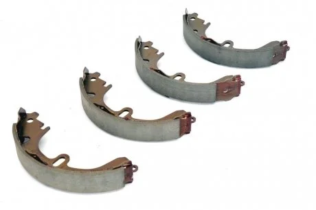 Тормозные колодки барабанные TOYOTA Camry / Carina E / Carina II / Celica / Celica (Nato) / Corolla / Corolla Es TRW GS8181 (фото 1)