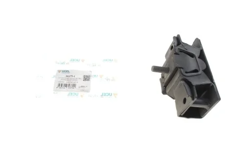 Подушка двигуна Ucel 30379-1