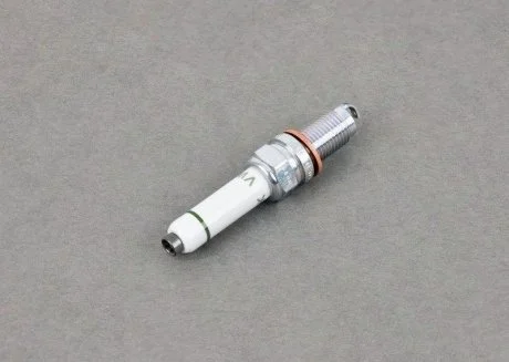 Свіча запалювання VAG 04E905602D