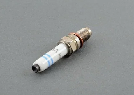 Свіча запалювання VAG 04E905612C