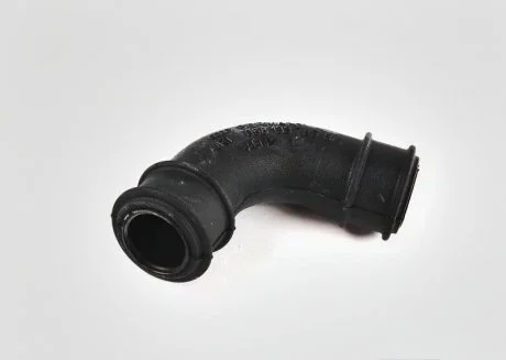Патрубок воздушный VAG 058133785B