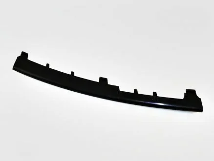 Накладка грати бампера лівої Octavia 1996-10 VAG 1U0853655GRU