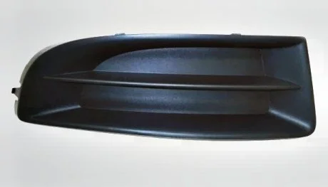 Решетка бампера правая Octavia A5 2008-2013 закрытая VAG 1Z0807368B9B9