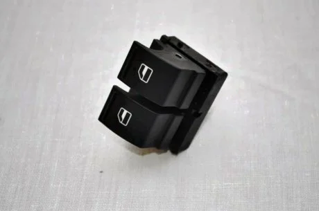 Кнопка склопідіймача Octavia A5 2004-13 VAG 1Z0959858REH