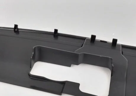 Накладка передней панели верхняя Audi Q7 4L 2006-2015 под капотом VAG 4L0807081