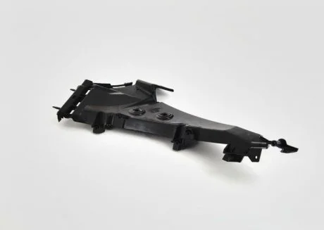 Кронштейн переднього бампера Audi Q7 2007-15 VAG 4L0807283B
