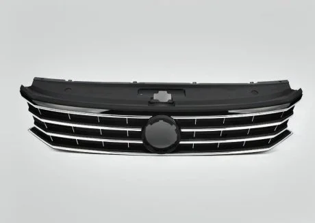 Решітка радіатора Passat b8 USA Америка 2015-2018 VAG 561853651HOQE (фото 1)
