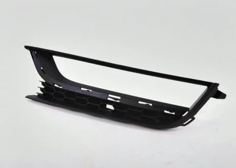 Решетки туманки PASSAT B7 USA 2011-2015 левая VAG 561853665A9B9