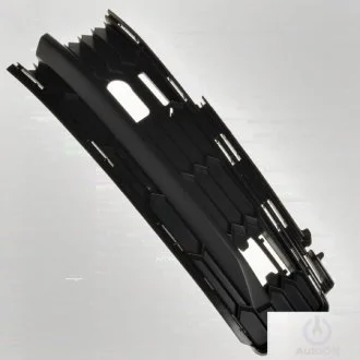 Решiтка бампера VAG 5658073689B9