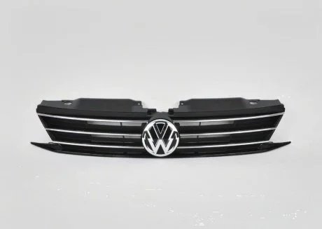 Решітка радіатора JETTA 2015-2018 VAG 5C6853651AJZLL