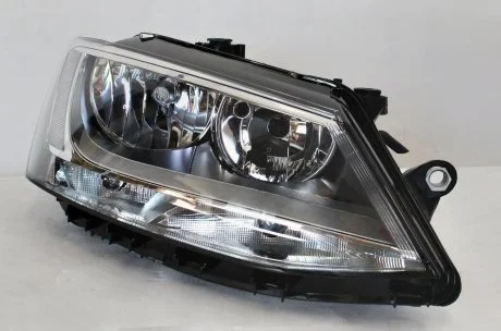 Фара правая JETTA 2011-18 европа галогеновая VAG 5C7941006H