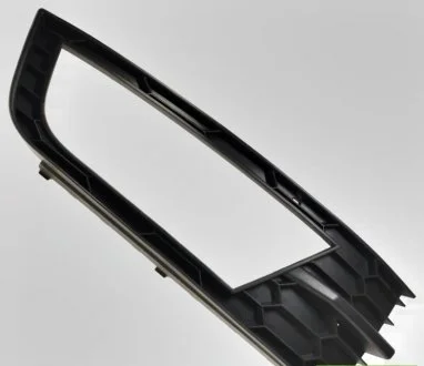 Решітка протитуманної фари права Octavia A7 2013- VAG 5E08076829B9