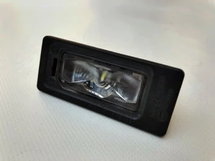 Плафон підсвітки номерного знаку VW Tiguan 2, Audi, Skoda VAG 5NA943021