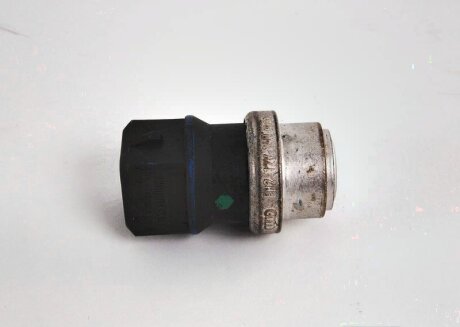 Датчик температури (4-х штек.) VAG 701919369D