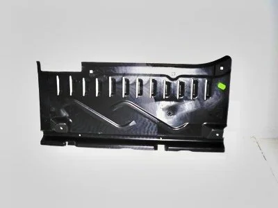 Захист днища Transporter T5 T6 правий VAG 7E0825210