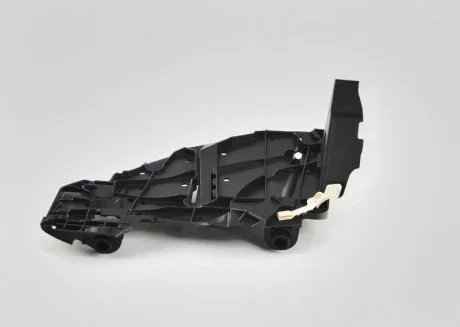 Кронштейн крепленияи фары левый Touareg 2007-10 VAG 7L6941291