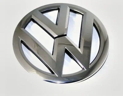 Эмблема VW Touareg 2011-14 в решетку радиатора VAG 7P6853601AULM