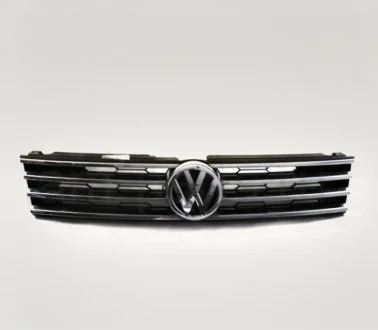 Решетка радиатора Touareg Touareg 2014-18 VAG 7P6853651LZLL