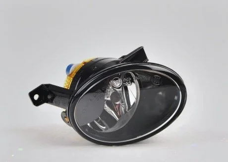 Протитуманна фара Права VAG 7P6941700F