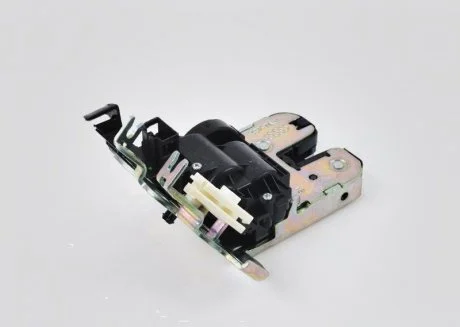 Замок кришки багажника Octavia Rapid Q5 Q3 VAG 8R0827505A