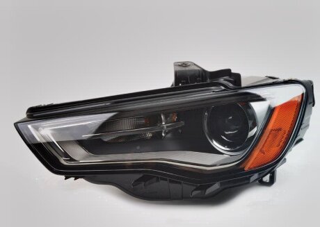 Фара VAG 8V0941043B