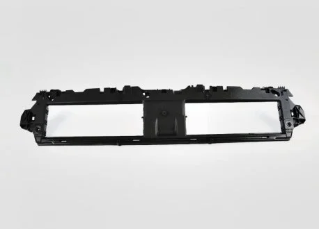 Кронштейн бампера VAG 8W0807771F