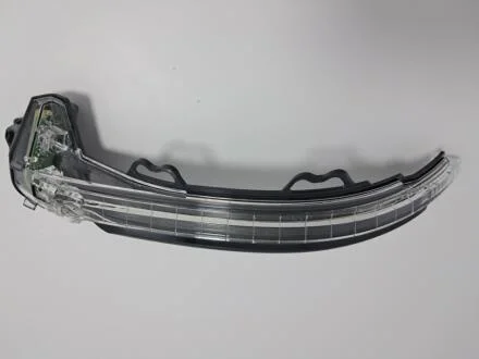 Повторювач повороту в дзеркалі лівий Audi A4 B9, A5 B9 2016- VAG 8W0949101A