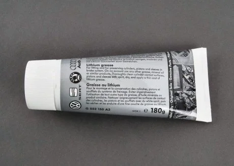 Смазка пластичная 180g VAG G052150A2