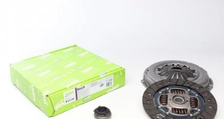 Комплект зчеплення + підшипник Valeo 826339