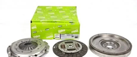Комплект сцепления + Маховик VW Transporter (переоборуд) 95-03 Valeo 835028 (фото 1)